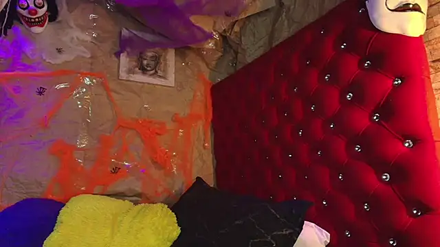 Snapshot of Victoria_Thompson1 chatting on November 2025 08:23:02 PM Victoria Thompson1 online show from November 2025 08:23:02 PM