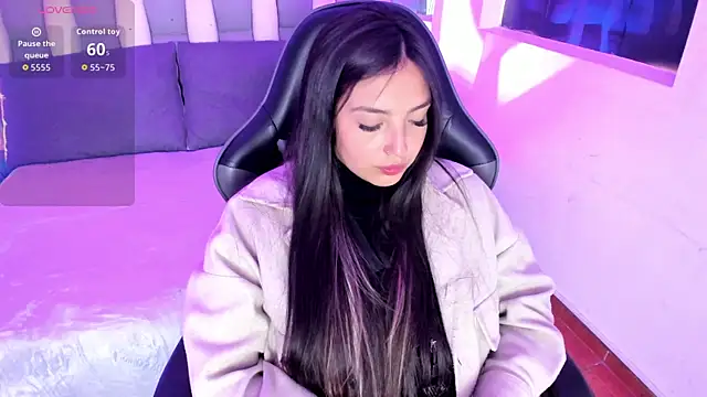 Adaara Rey online show from November 2025 06:45:02 PM