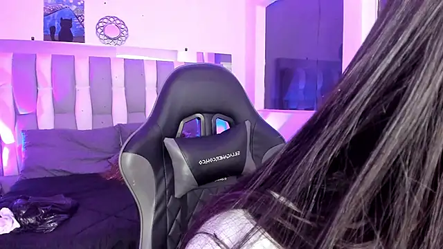 Adaara Rey online show from October 2025 08:17:02 PM