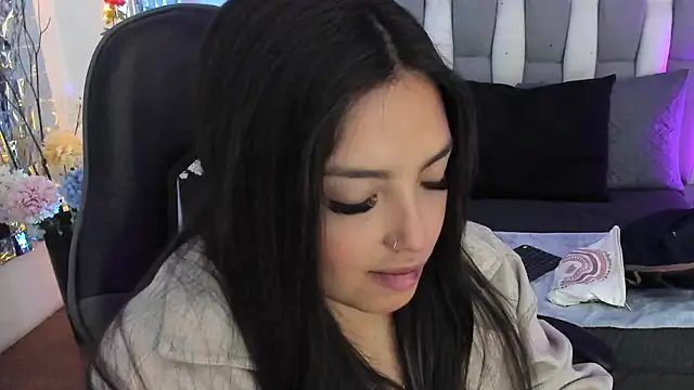 Adaara Rey online show from November 2025 07:25:02 PM