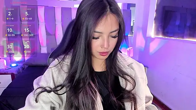 Adaara Rey online show from November 2025 02:00:02 PM