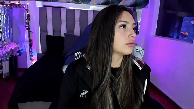 Adaara Rey online show from December 2025 06:45:02 PM