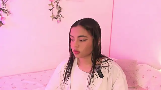 valy shyness online show from October 2025 08:09:02 PM