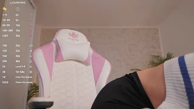 daisyblushh online show from April 2026 03:08:01 PM