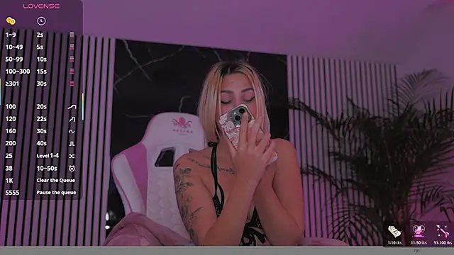 daisyblushh online show from December 2025 04:10:02 PM