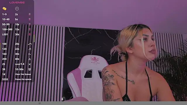 daisyblushh online show from December 2025 05:57:05 PM