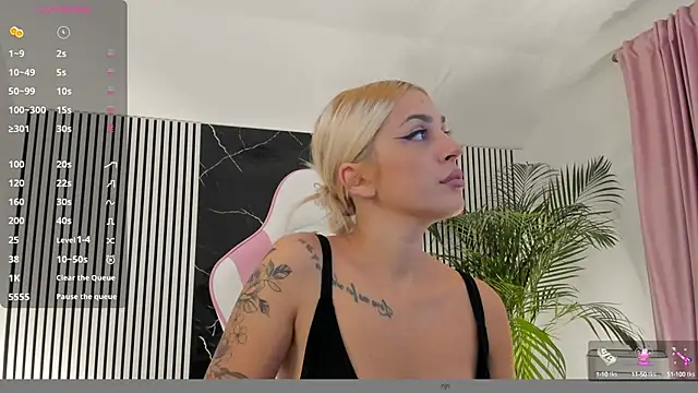 Snapshot of daisyblushh chatting on October 2025 04:32:02 PM daisyblushh online show from October 2025 04:32:02 PM