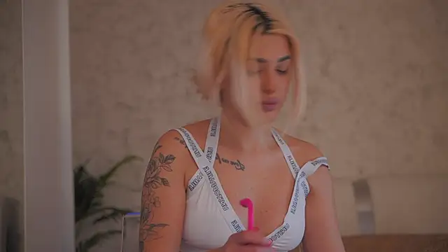 daisyblushh online show from February 2026 03:10:02 PM