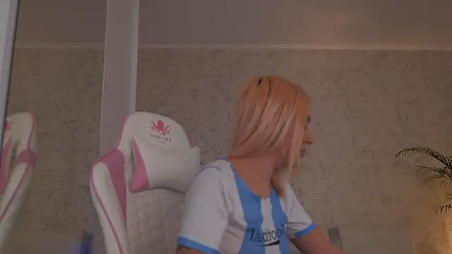 daisyblushh online show from February 2026 03:07:01 PM