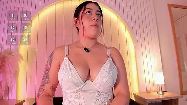 aisha duque online show from March 2026 08:10:01 PM