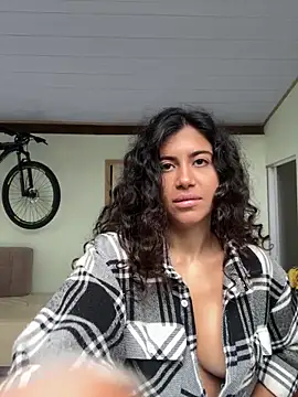 deusaludovica online show from May 2026 01:03:02 PM
