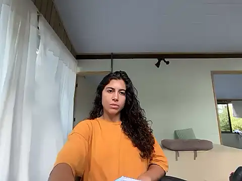 deusaludovica online show from May 2026 07:17:01 PM