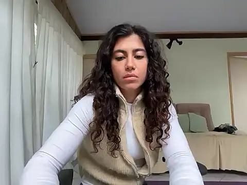 deusaludovica online show from May 2026 06:59:01 PM