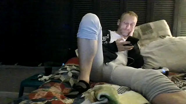 Snapshot of Scott654538 chatting on May 2026 12:33:02 PM Scott654538 online show from May 2026 12:33:02 PM
