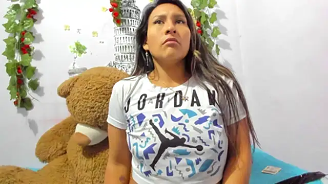 NataliaAndJulliam online show from December 2025 04:28:02 AM