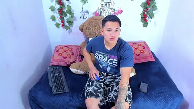 NataliaAndJulliam online show from October 2025 03:18:02 AM