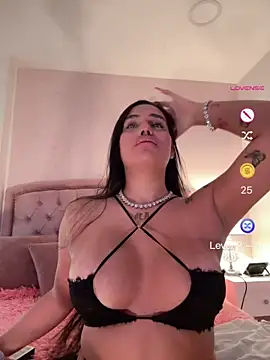 Bella  Wood online show from April 2026 08:32:01 PM