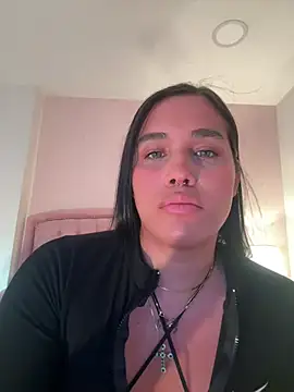 Bella  Wood online show from April 2026 10:05:02 PM