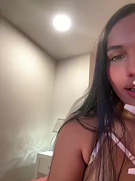 Bella  Wood online show from March 2026 08:30:01 PM