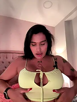 Bella  Wood online show from November 2025 07:18:01 PM