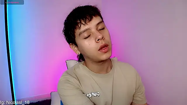 nico leroy online show from February 2026 08:50:02 PM