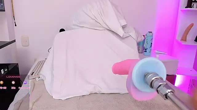 arynaughty20 online show from November 2025 11:21:02 AM