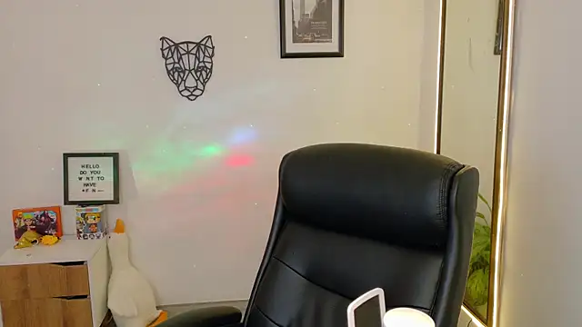 Elian savoy online show from December 2025 11:33:02 PM