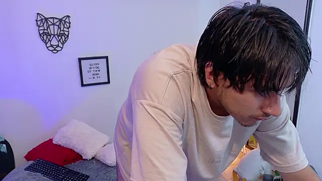 Elian savoy online show from April 2026 10:05:02 PM