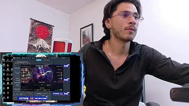 Snapshot of Elian_savoy chatting on June 2026 03:12:02 AM Elian savoy online show from June 2026 03:12:02 AM