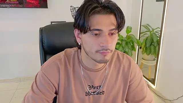 Elian savoy online show from November 2025 11:49:02 PM