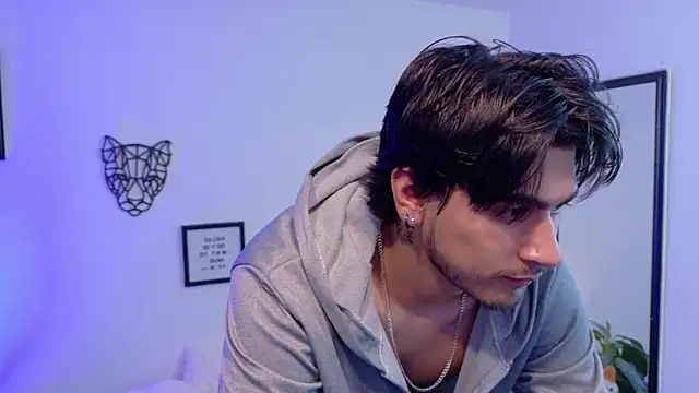 Elian savoy online show from March 2026 09:05:02 PM