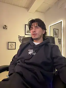 Elian savoy online show from October 2025 11:47:02 PM