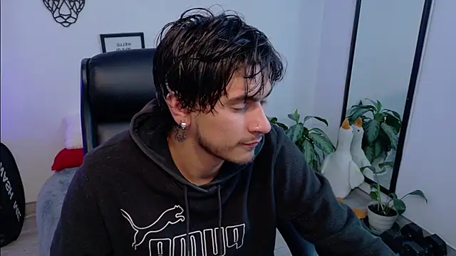 Elian savoy online show from March 2026 10:11:01 PM