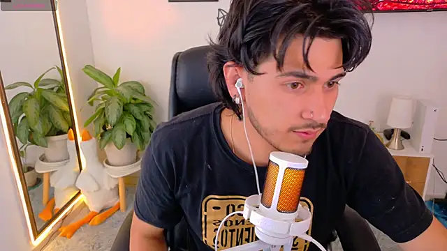 Elian savoy online show from September 2025 01:44:01 AM