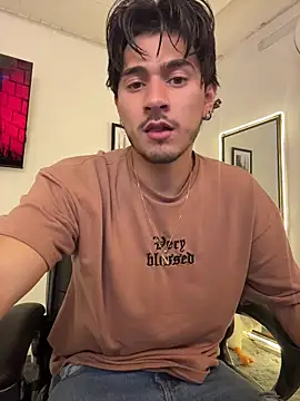 Elian savoy online show from October 2025 03:41:02 AM