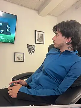 Elian savoy online show from October 2025 01:42:02 AM