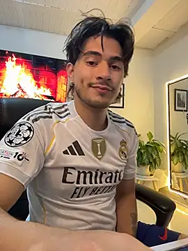 Elian savoy online show from October 2025 02:21:02 AM