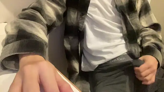 Snapshot of Lotus_boy chatting on November 2025 10:29:02 AM Lotus boy online show from November 2025 10:29:02 AM