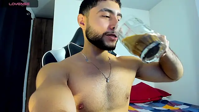 Snapshot of bryan_mugn chatting on October 2025 03:18:02 AM bryan mugn online show from October 2025 03:18:02 AM