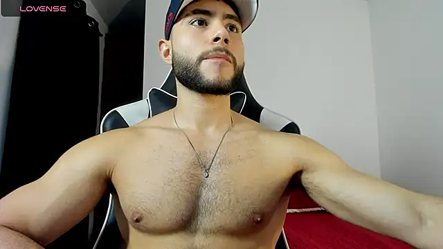 Snapshot of bryan_mugn chatting on November 2025 03:05:02 AM bryan mugn online show from November 2025 03:05:02 AM