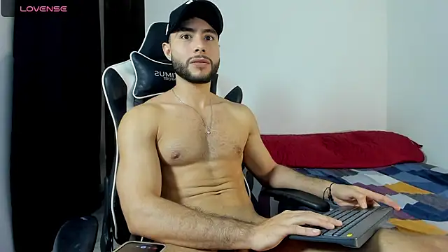 Snapshot of bryan_mugn chatting on November 2025 07:51:02 AM bryan mugn online show from November 2025 07:51:02 AM