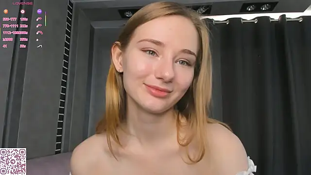 Snapshot of ElvinaRose chatting on October 2025 03:41:02 AM ElvinaRose online show from October 2025 03:41:02 AM