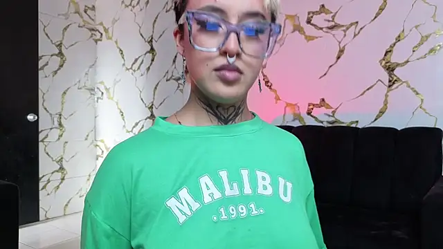 Rebeka-baker online show from April 2026 04:32:01 PM