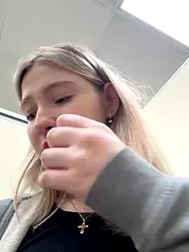 Snapshot of Cum_girlss chatting on November 2025 05:56:01 PM Cum girlss online show from November 2025 05:56:01 PM