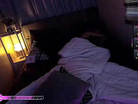 God is a Women online show from December 2025 08:04:02 PM