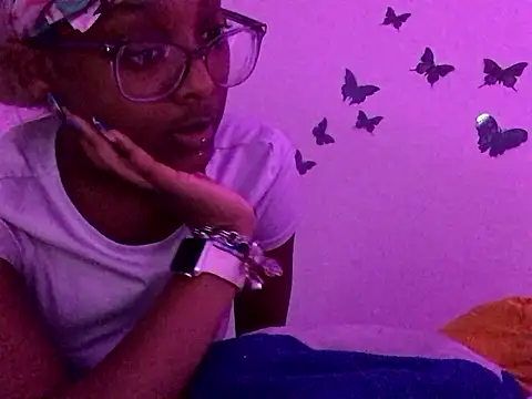 Moxhavix online show from November 2025 06:06:02 AM