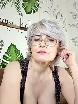 Catty Lady online show from March 2026 07:47:01 PM