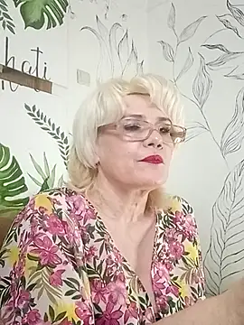 Snapshot of Catty_Lady chatting on June 2026 07:35:02 PM Catty Lady online show from June 2026 07:35:02 PM