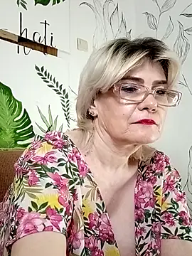 Catty Lady online show from May 2026 07:47:02 PM