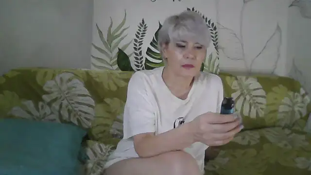 Snapshot of Catty_Lady chatting on November 2025 06:07:01 PM Catty Lady online show from November 2025 06:07:01 PM